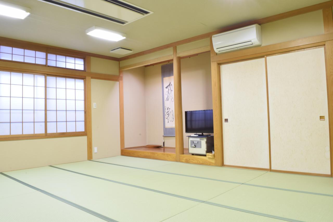 Hotel Takasaki Kannonyama Onsen Kinzanso Exteriér fotografie